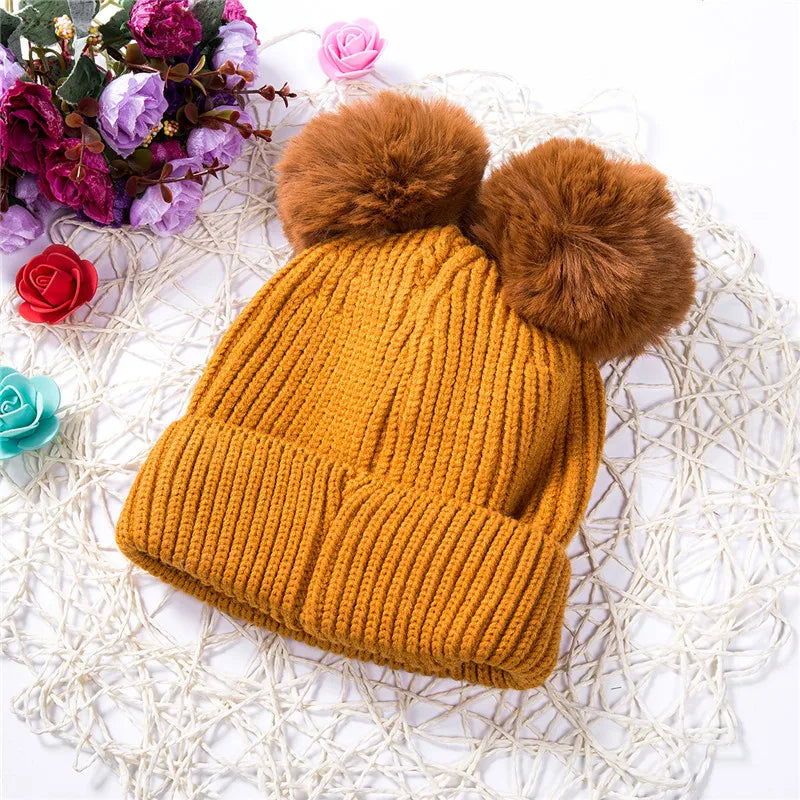 Pom Pom Bow Beanie