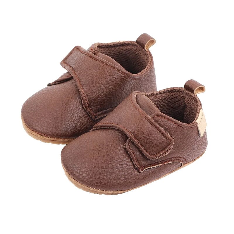 Avery vegan leather baby shoes in brown, soft loafers for pre-walkers and early walkers, perfect for baby footwear.