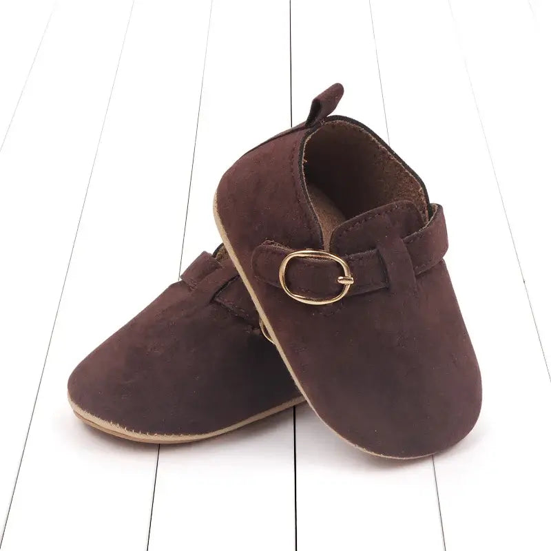 Suede baby loafers in chocolate for 0-18 months