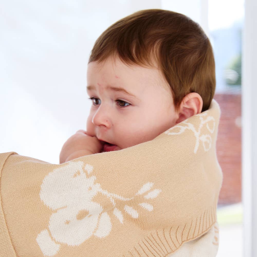 Baby wrapped in Australia-themed cotton baby blanket