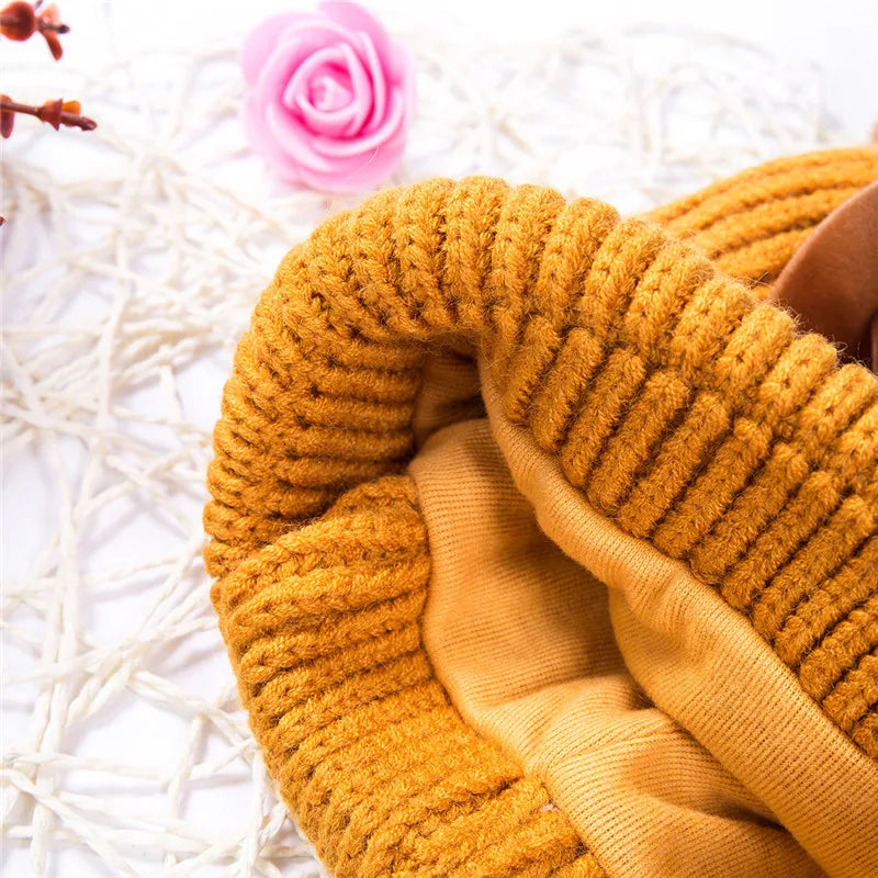 Pom Pom Bow Beanie