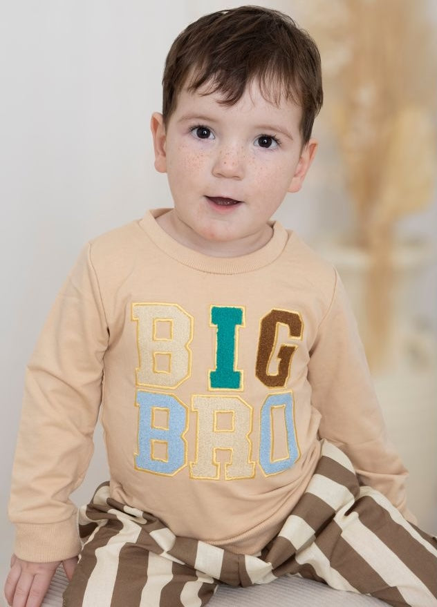 Model wearing Big Bro Pullover from Lulu Babe