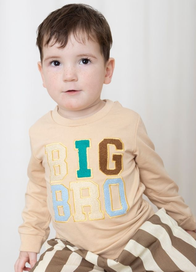 Model wearing Big Bro Pullover from Lulu Babe