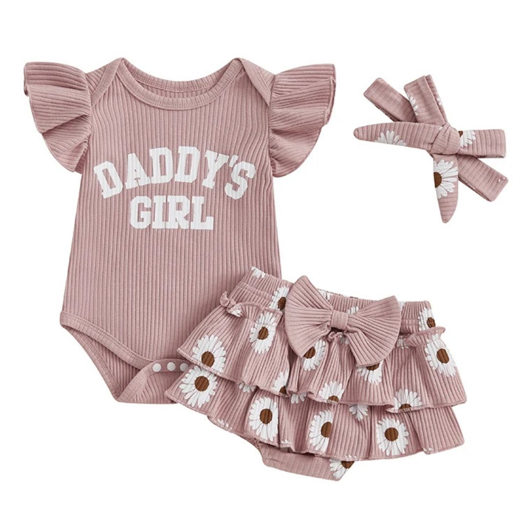 Adorable Daddy's Girl Ruffle Set for baby girls 0-18 months, featuring a bodysuit, ruffle bloomer, and matching headband.
