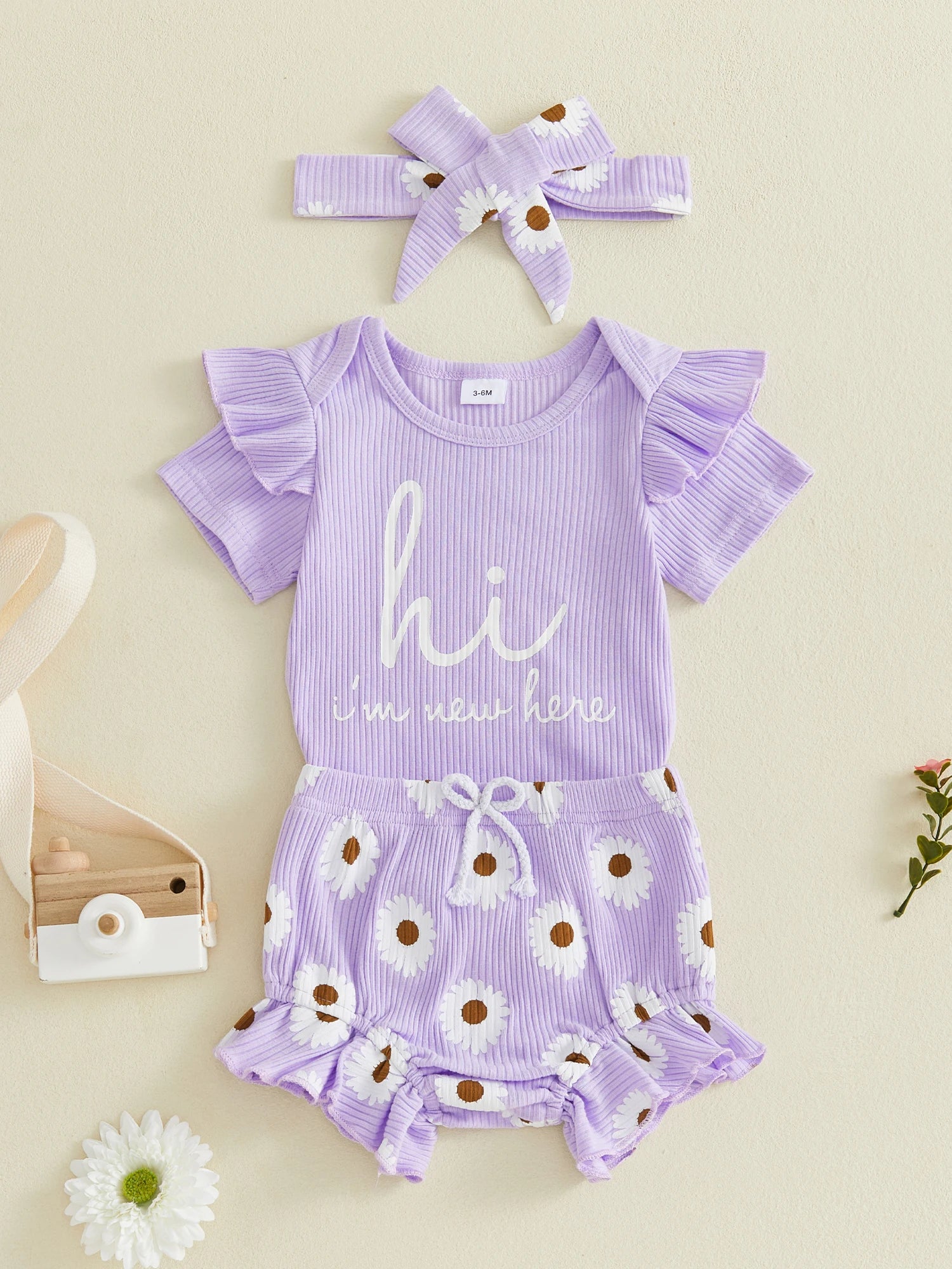 "Hi I'm New Here" baby girl outfit with daisy shorts - lilac