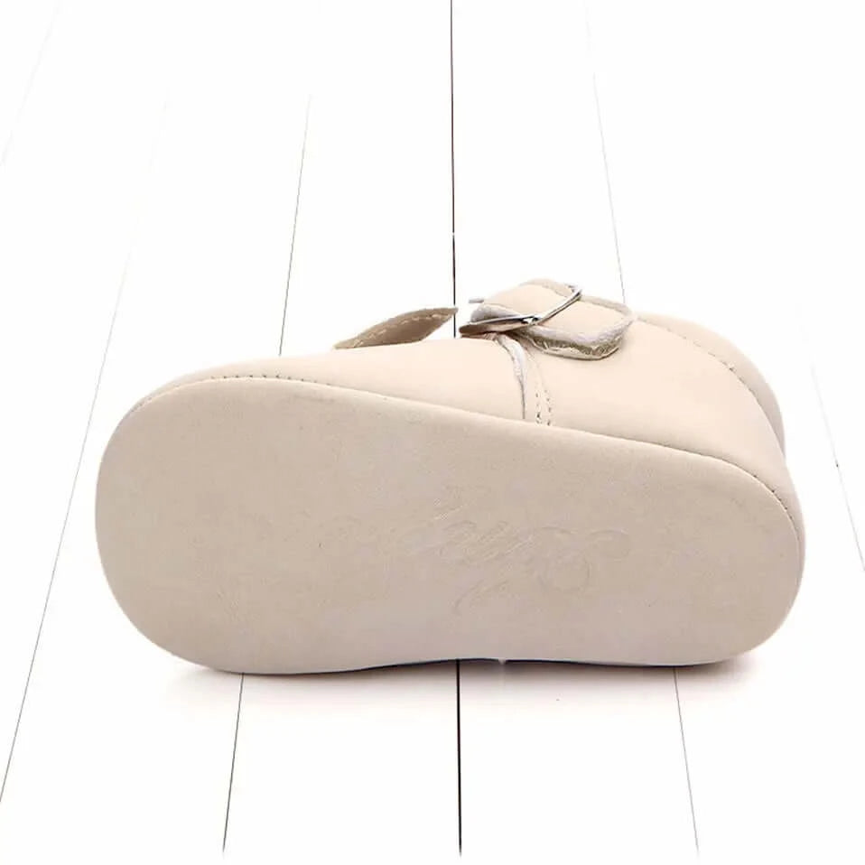 Baby girl 2025 cream shoes
